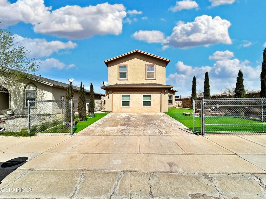 6121 CAROLE JESCHKE Court, El Paso, TX 79924