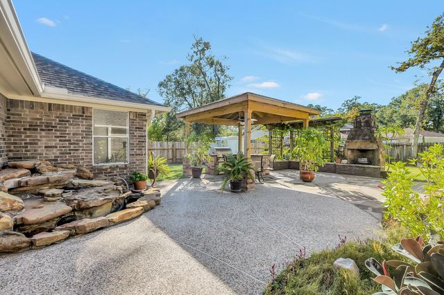 26107 Maplewood Drive, Spring, TX 77386