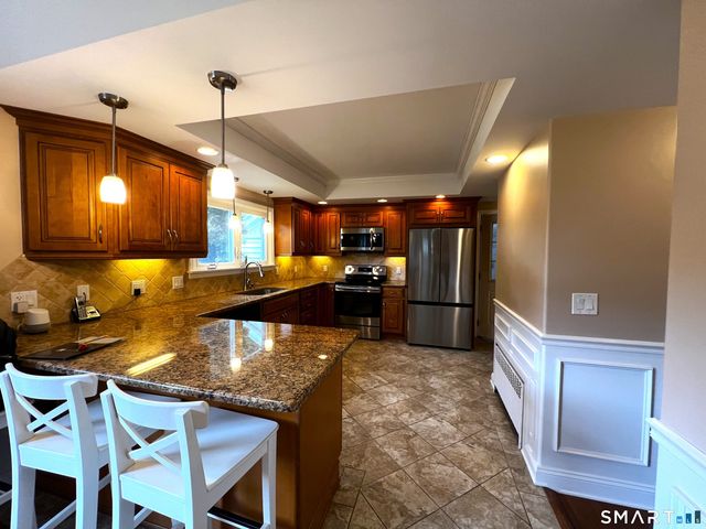 253 Arch Road, Avon, CT 06001