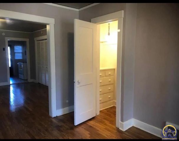 1116 SW Taylor ST, Topeka, KS 66612