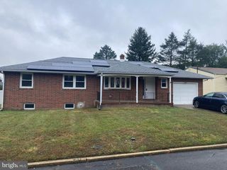 18 YALE AVE, Somerdale, NJ 08083