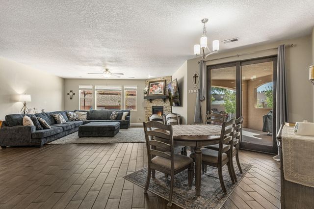 5625 Pikes Peak Loop NE, Rio Rancho, NM 87144