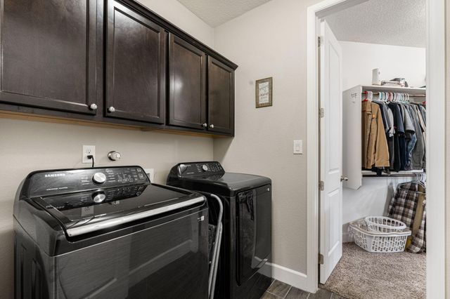 5625 Pikes Peak Loop NE, Rio Rancho, NM 87144