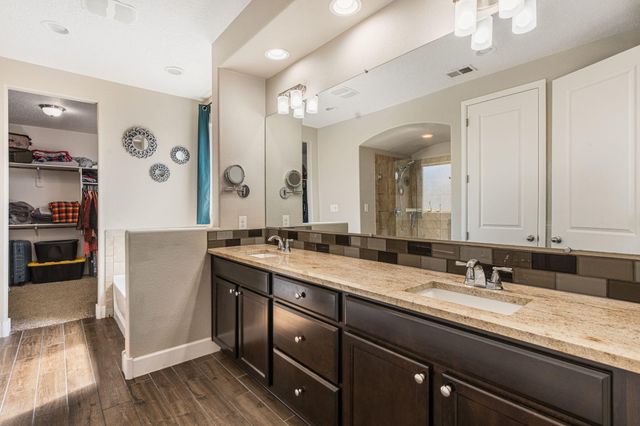 5625 Pikes Peak Loop NE, Rio Rancho, NM 87144