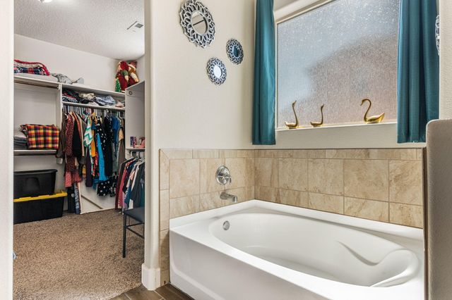 5625 Pikes Peak Loop NE, Rio Rancho, NM 87144