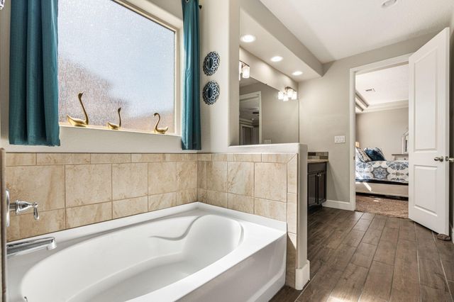 5625 Pikes Peak Loop NE, Rio Rancho, NM 87144