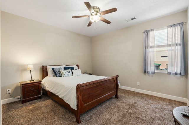 5625 Pikes Peak Loop NE, Rio Rancho, NM 87144