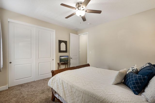 5625 Pikes Peak Loop NE, Rio Rancho, NM 87144