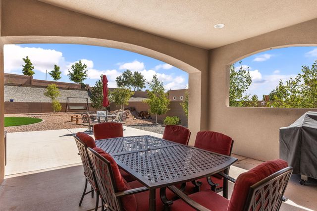 5625 Pikes Peak Loop NE, Rio Rancho, NM 87144