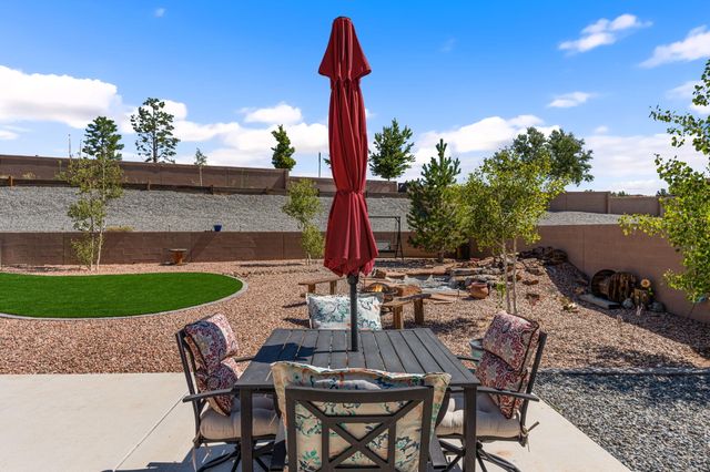 5625 Pikes Peak Loop NE, Rio Rancho, NM 87144