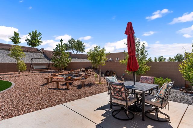 5625 Pikes Peak Loop NE, Rio Rancho, NM 87144
