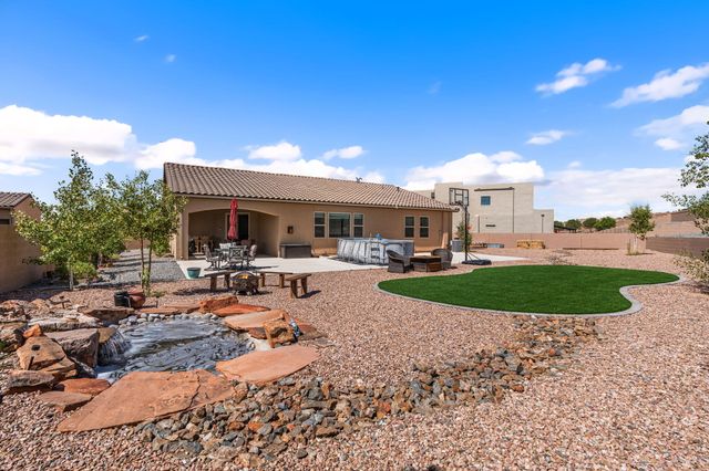 5625 Pikes Peak Loop NE, Rio Rancho, NM 87144