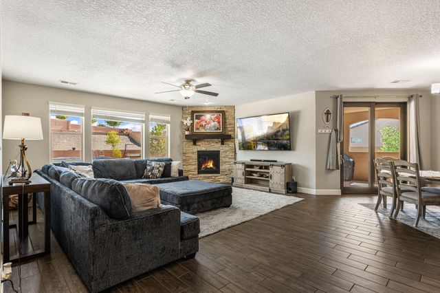 5625 Pikes Peak Loop NE, Rio Rancho, NM 87144