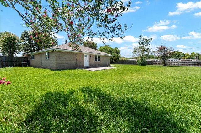 4602 Sheffield Court, Pasadena, TX 77504