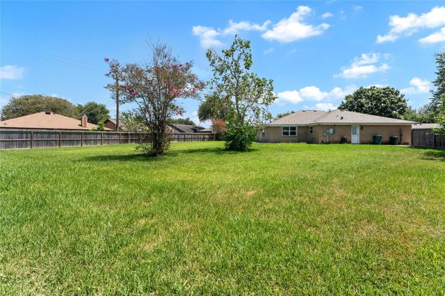 4602 Sheffield Court, Pasadena, TX 77504