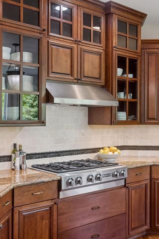 3667 Lerive Way, Chaska, MN 55318