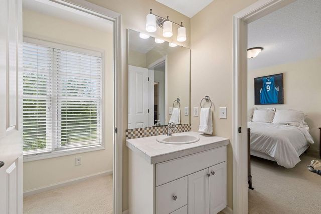 3667 Lerive Way, Chaska, MN 55318