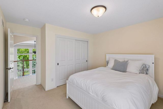 3667 Lerive Way, Chaska, MN 55318