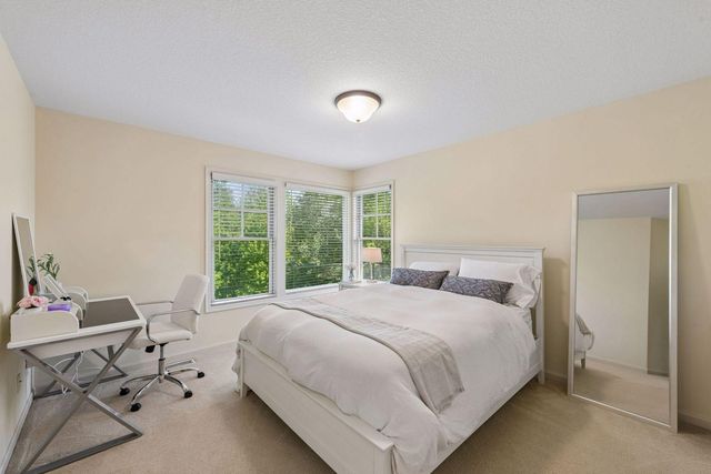3667 Lerive Way, Chaska, MN 55318