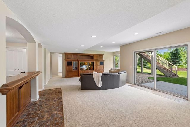 3667 Lerive Way, Chaska, MN 55318