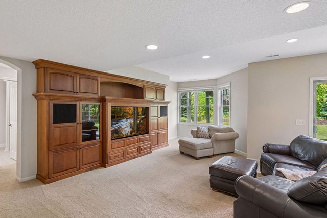 3667 Lerive Way, Chaska, MN 55318