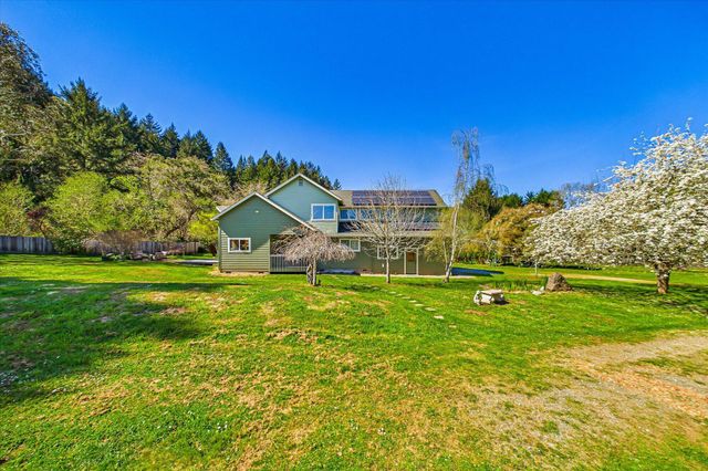 221 Russell Lane, Arcata, CA 95521