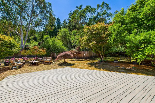 221 Russell Lane, Arcata, CA 95521