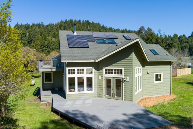 221 Russell Lane, Arcata, CA 95521