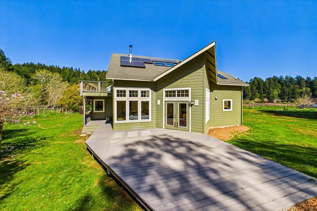 221 Russell Lane, Arcata, CA 95521