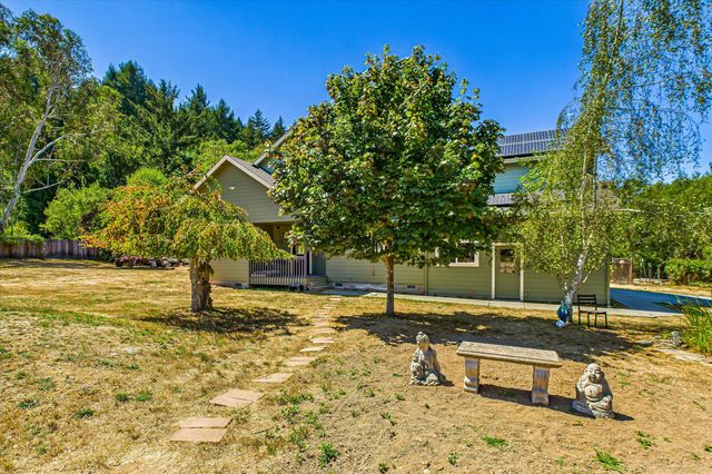 221 Russell Lane, Arcata, CA 95521