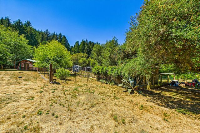 221 Russell Lane, Arcata, CA 95521