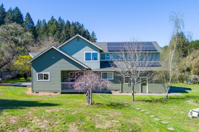 221 Russell Lane, Arcata, CA 95521