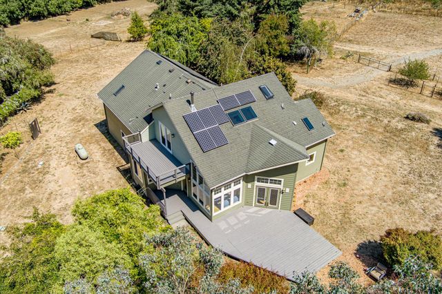 221 Russell Lane, Arcata, CA 95521