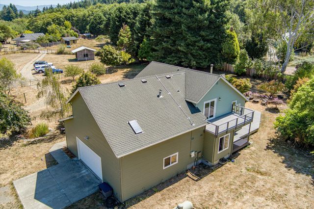 221 Russell Lane, Arcata, CA 95521