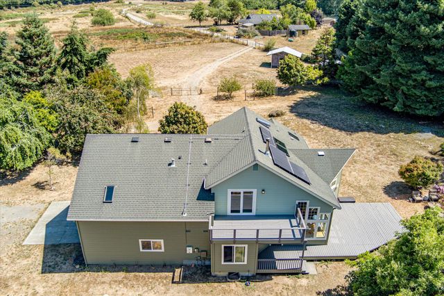 221 Russell Lane, Arcata, CA 95521