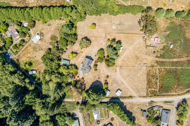 221 Russell Lane, Arcata, CA 95521