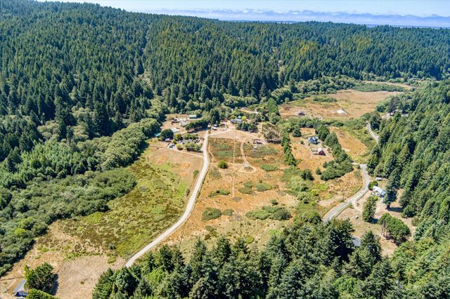 221 Russell Lane, Arcata, CA 95521