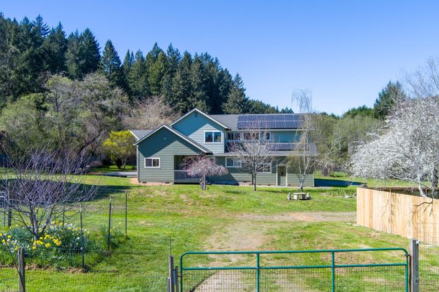 221 Russell Lane, Arcata, CA 95521