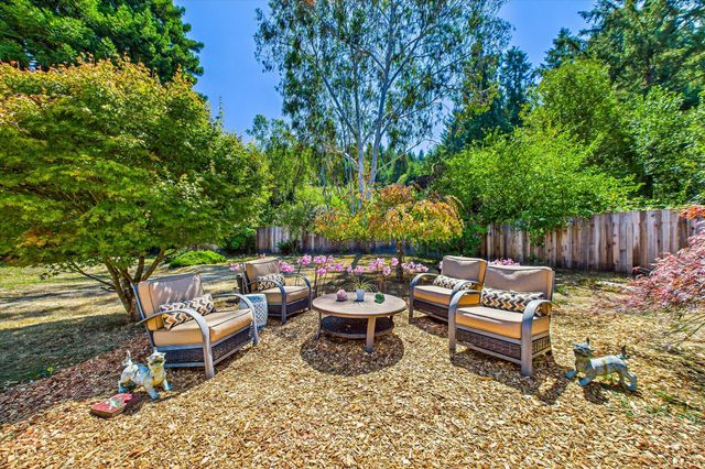 221 Russell Lane, Arcata, CA 95521