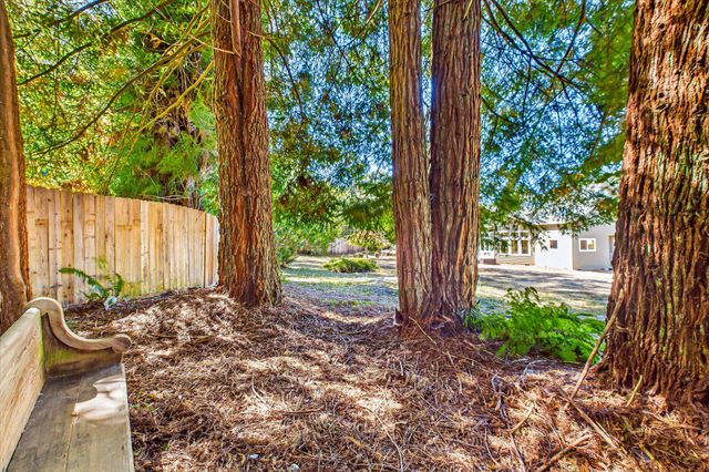 221 Russell Lane, Arcata, CA 95521
