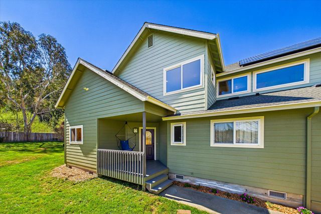221 Russell Lane, Arcata, CA 95521