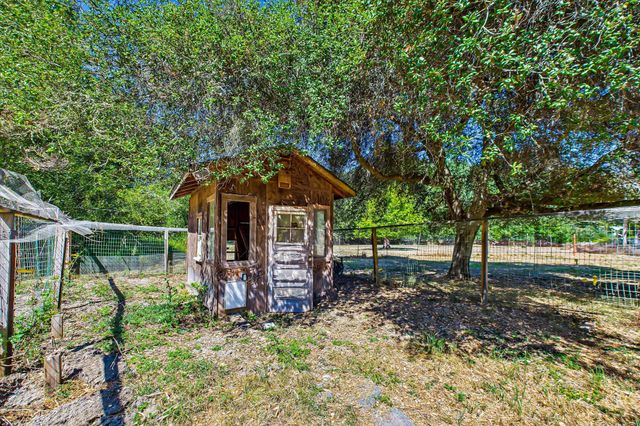 221 Russell Lane, Arcata, CA 95521