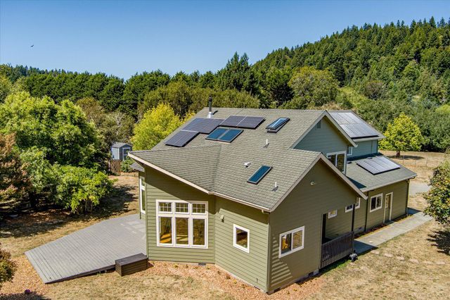 221 Russell Lane, Arcata, CA 95521