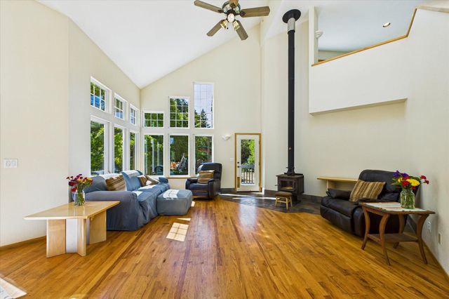 221 Russell Lane, Arcata, CA 95521