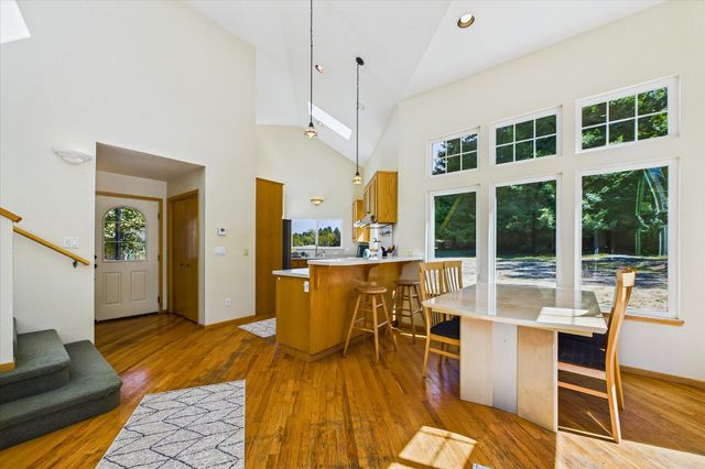 221 Russell Lane, Arcata, CA 95521