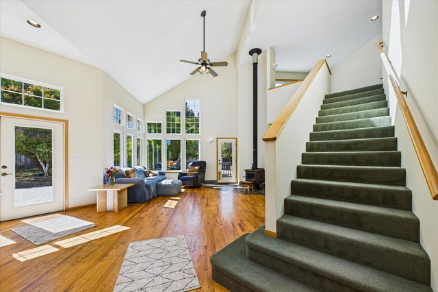 221 Russell Lane, Arcata, CA 95521