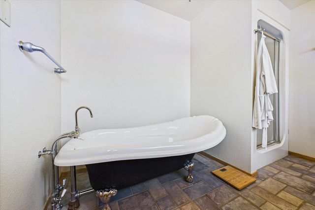 221 Russell Lane, Arcata, CA 95521