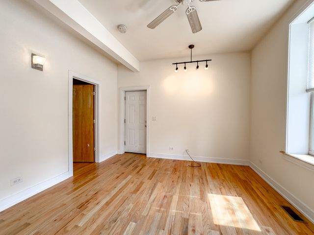 2835 N Damen Avenue 1R, Chicago, IL 60618