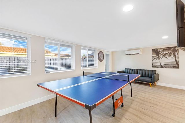 5740 NE 19th Avenue, Fort Lauderdale, FL 33308