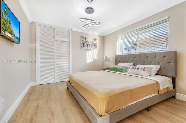 5740 NE 19th Avenue, Fort Lauderdale, FL 33308